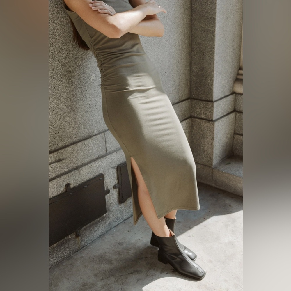 Mod Ref Daphne Dress In Olive, Size Small - Picture 3 of 10